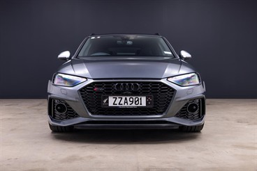 2021 Audi RS4 - Thumbnail