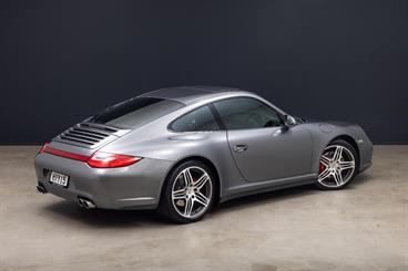 2009 Porsche 911 - Thumbnail