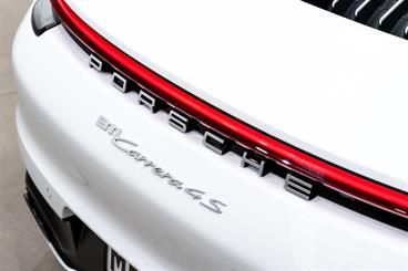 2019 Porsche 911 - Thumbnail