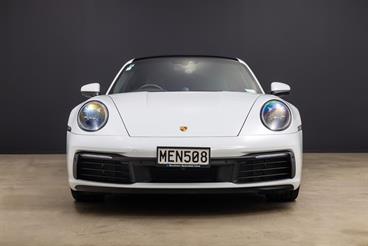 2019 Porsche 911 - Thumbnail