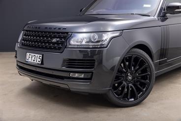 2018 Land Rover Range Rover - Thumbnail