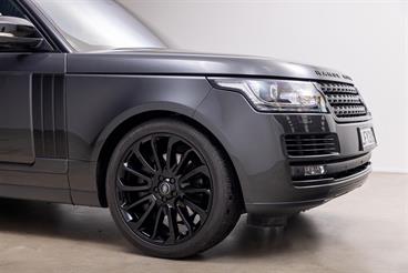 2018 Land Rover Range Rover - Thumbnail