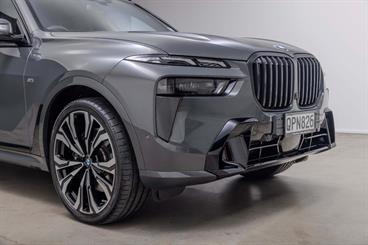 2024 BMW X7 - Thumbnail