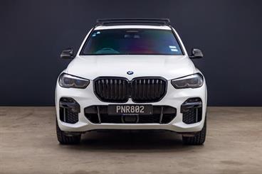 2022 BMW X5 - Thumbnail