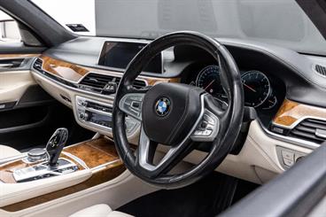 2017 BMW 750I - Thumbnail