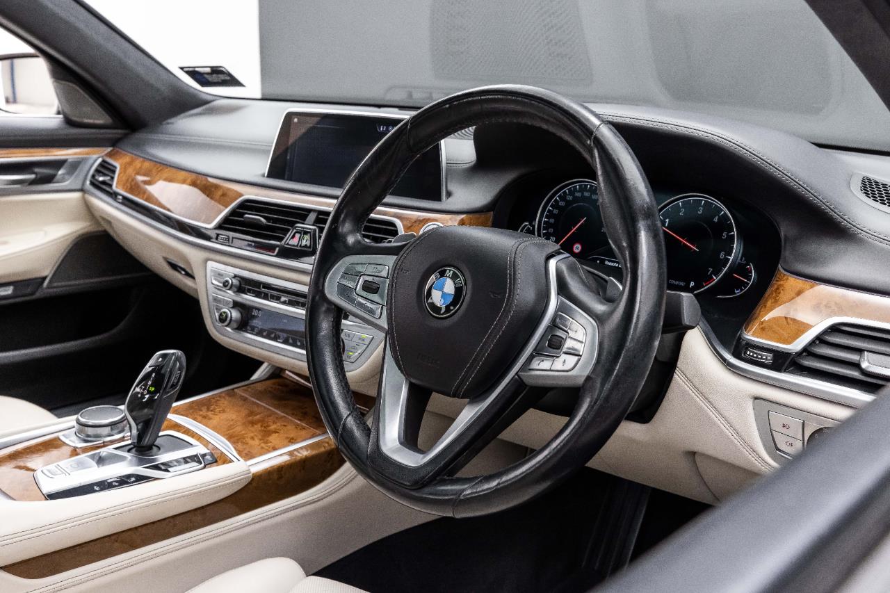 2017 BMW 750I