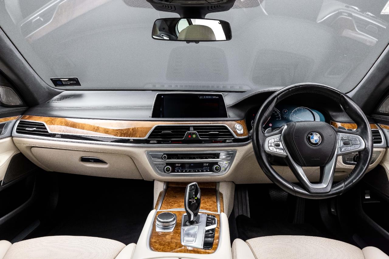 2017 BMW 750I