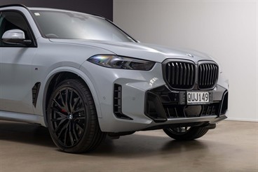 2024 BMW X5 - Thumbnail