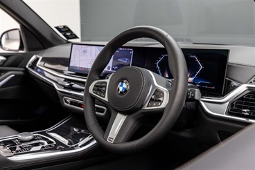 2024 BMW X5 - Thumbnail