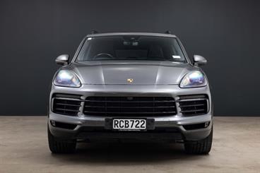 2019 Porsche Cayenne - Thumbnail