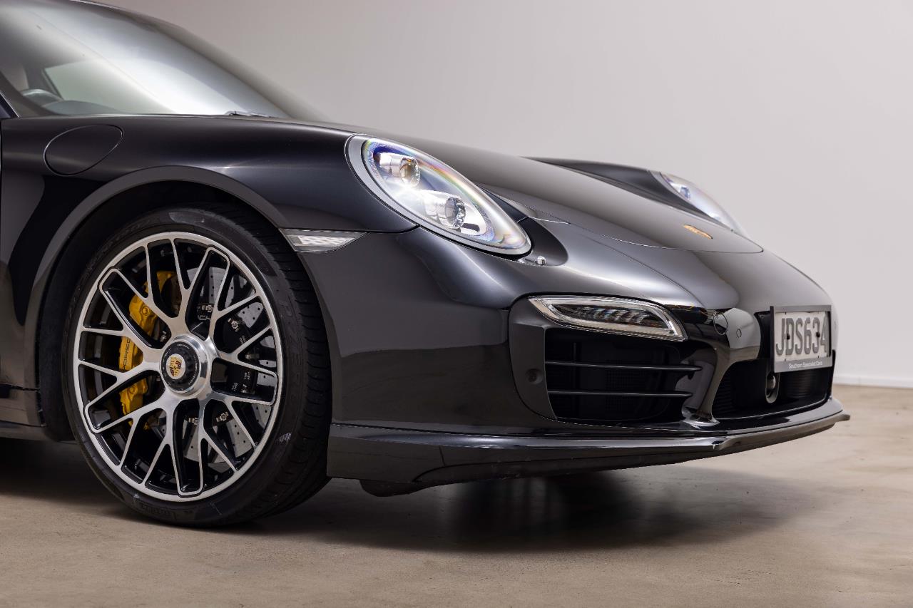 2015 Porsche 911