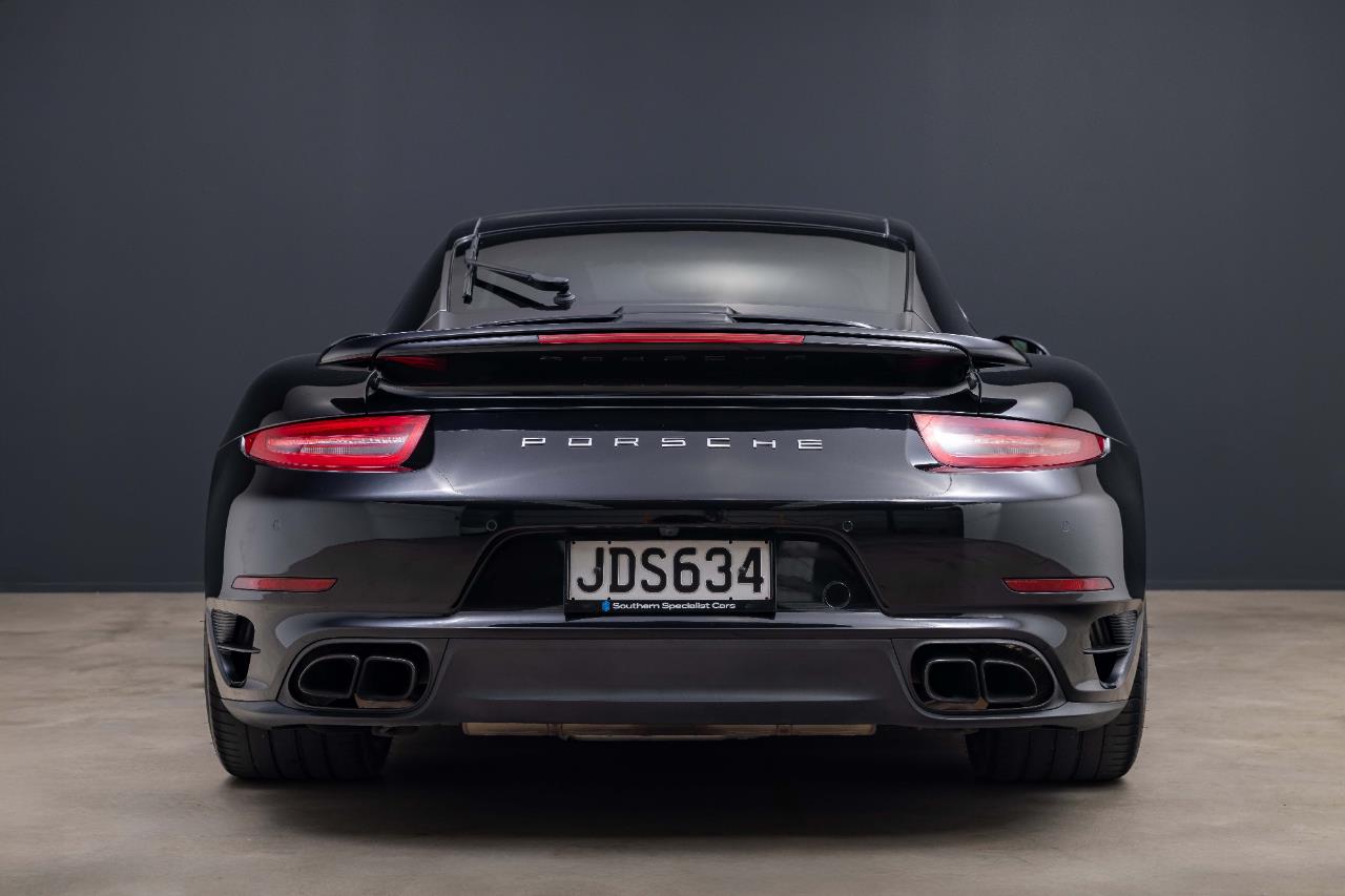 2015 Porsche 911