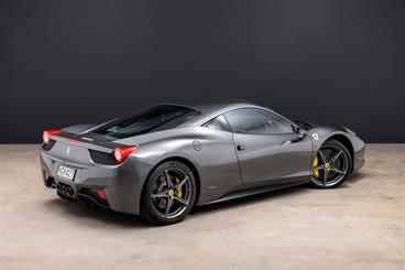 2013 Ferrari 458 Italia - Thumbnail