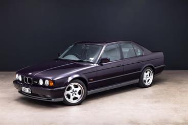 1992 BMW M5