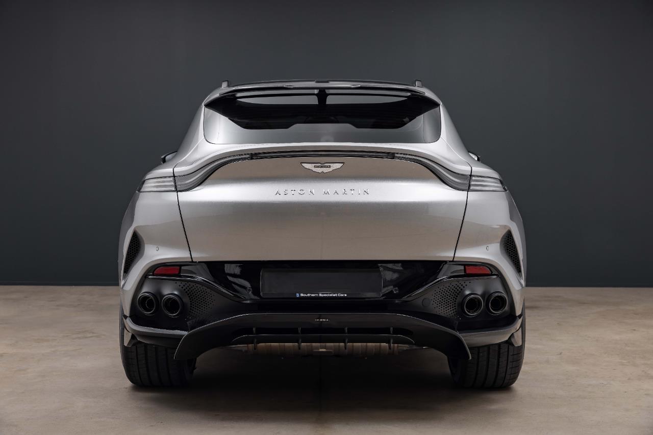 2025 Aston Martin DBX