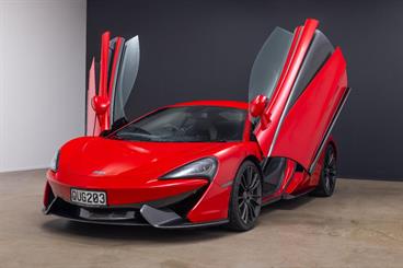 2016 McLaren 570S - Thumbnail