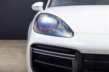 2018 Porsche Cayenne - Thumbnail