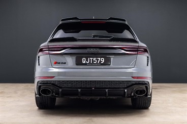 2024 Audi RS Q8 - Thumbnail