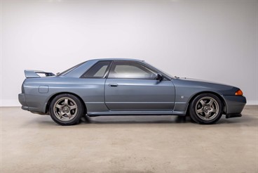 1992 Nissan Skyline - Thumbnail