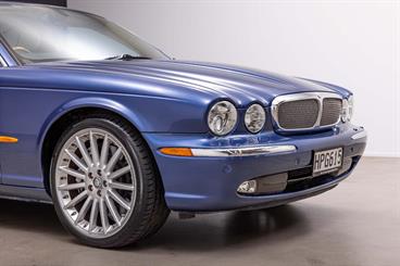 2004 Jaguar Xj - Thumbnail