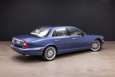 2004 Jaguar Xj - Thumbnail