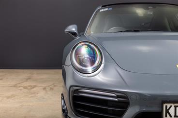 2016 Porsche 911 - Thumbnail