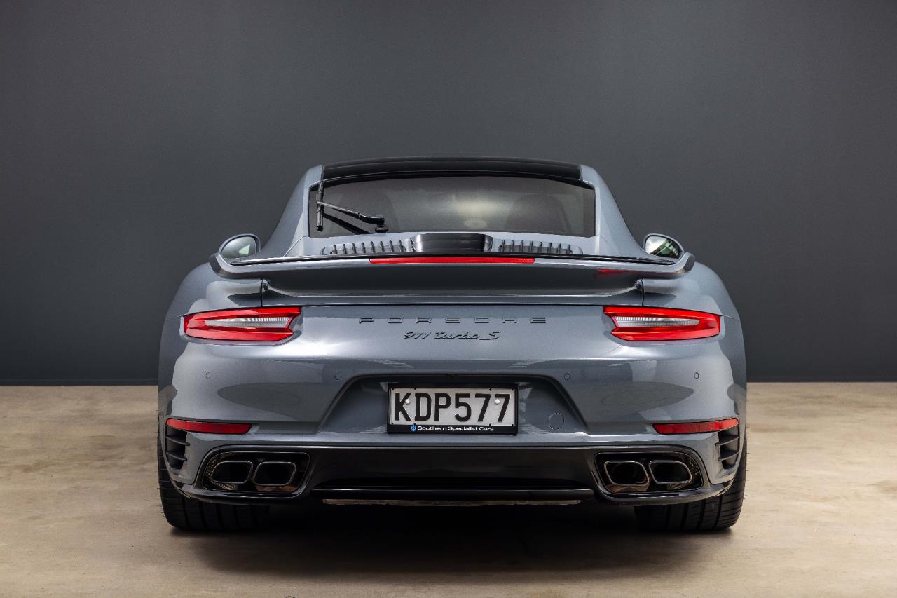 2016 Porsche 911