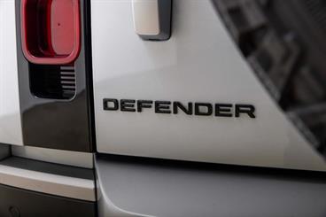 2023 Land Rover Defender - Thumbnail