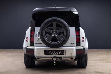 2023 Land Rover Defender - Thumbnail