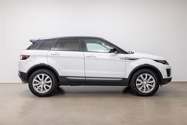 2016 Land Rover Range Rover Evoque - Thumbnail