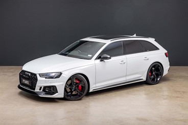 2019 Audi RS4 - Thumbnail