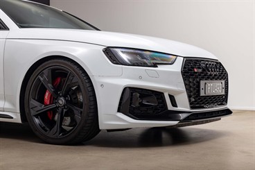 2019 Audi RS4 - Thumbnail