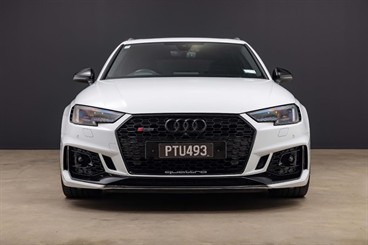 2019 Audi RS4 - Thumbnail