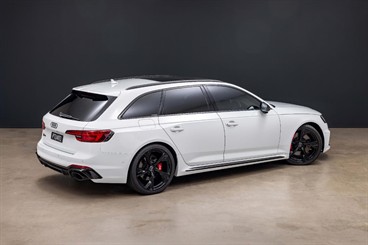 2019 Audi RS4 - Thumbnail