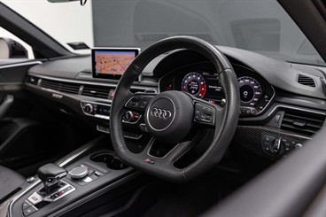 2019 Audi RS4 - Thumbnail