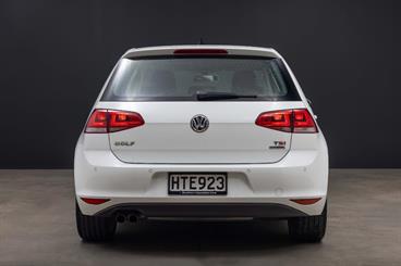 2014 Volkswagen Golf - Thumbnail