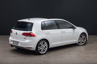 2014 Volkswagen Golf - Thumbnail