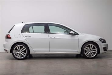 2014 Volkswagen Golf - Thumbnail