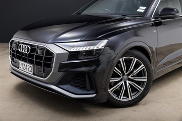 2019 Audi Q8 - Thumbnail