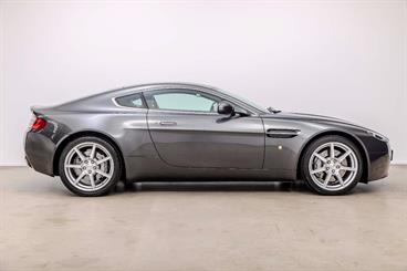 2011 Aston Martin Vantage - Thumbnail